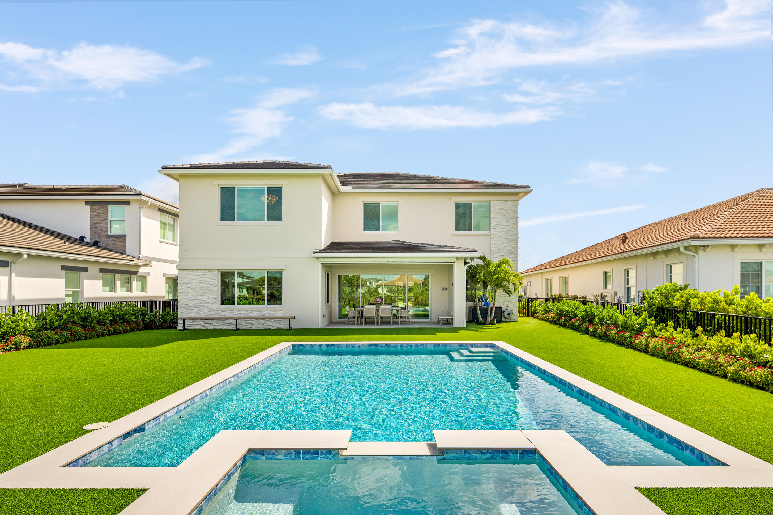 Palm Beach Gardens photo 1