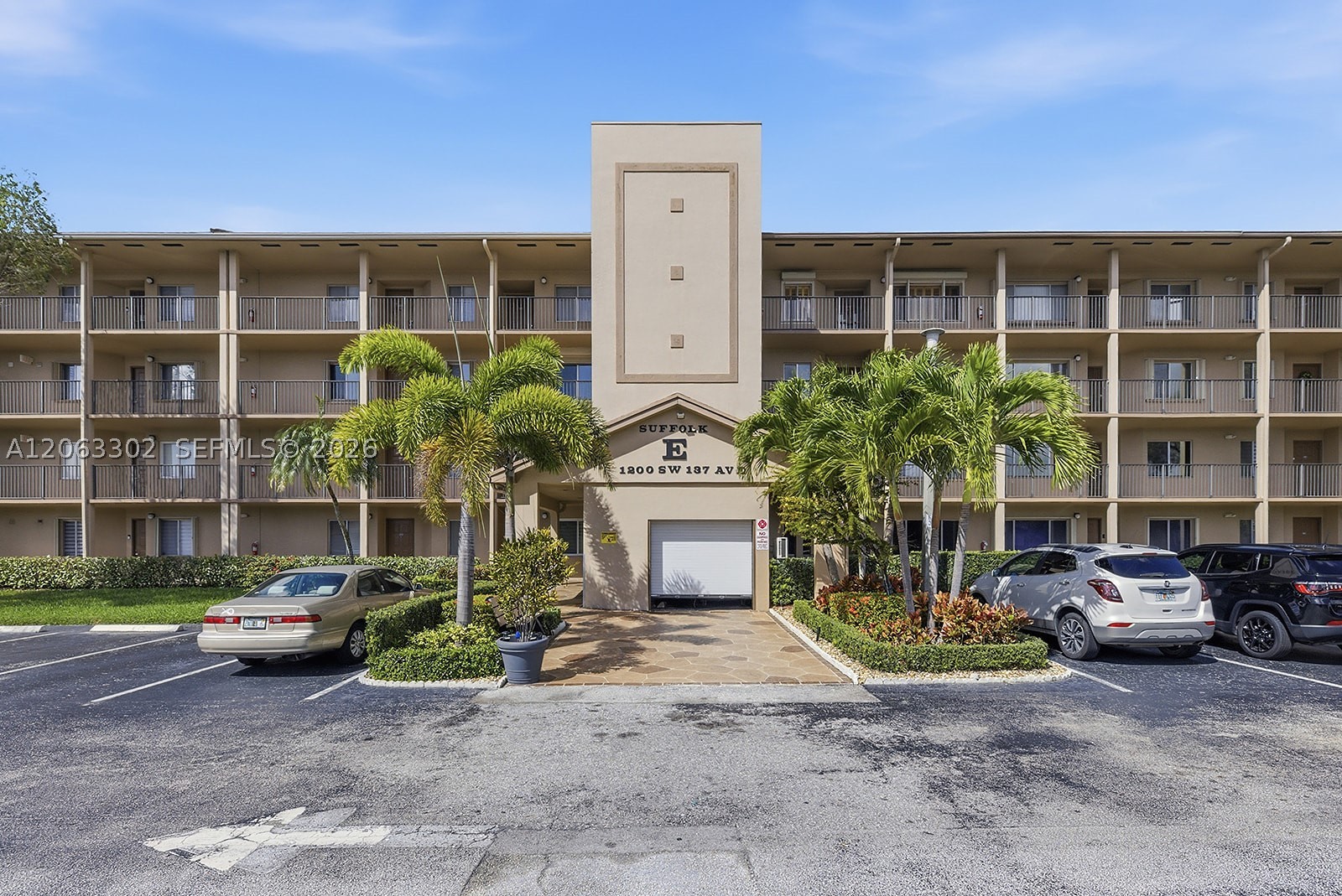 Pembroke Pines photo 3