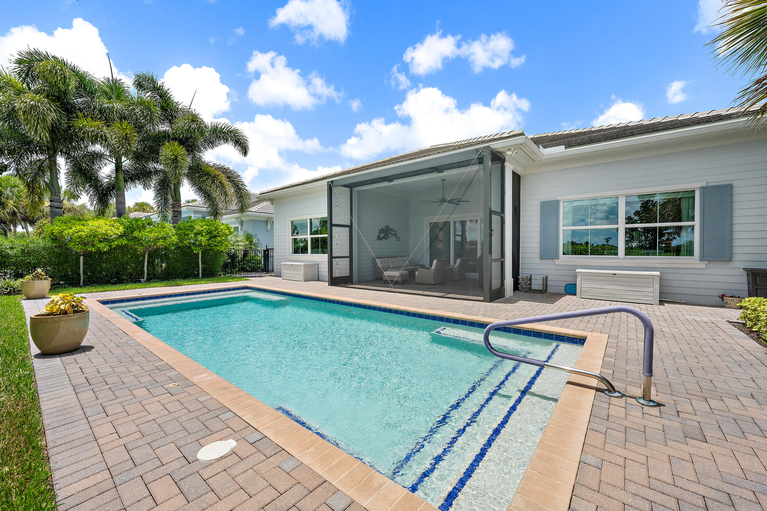 Palm Beach Gardens photo 2