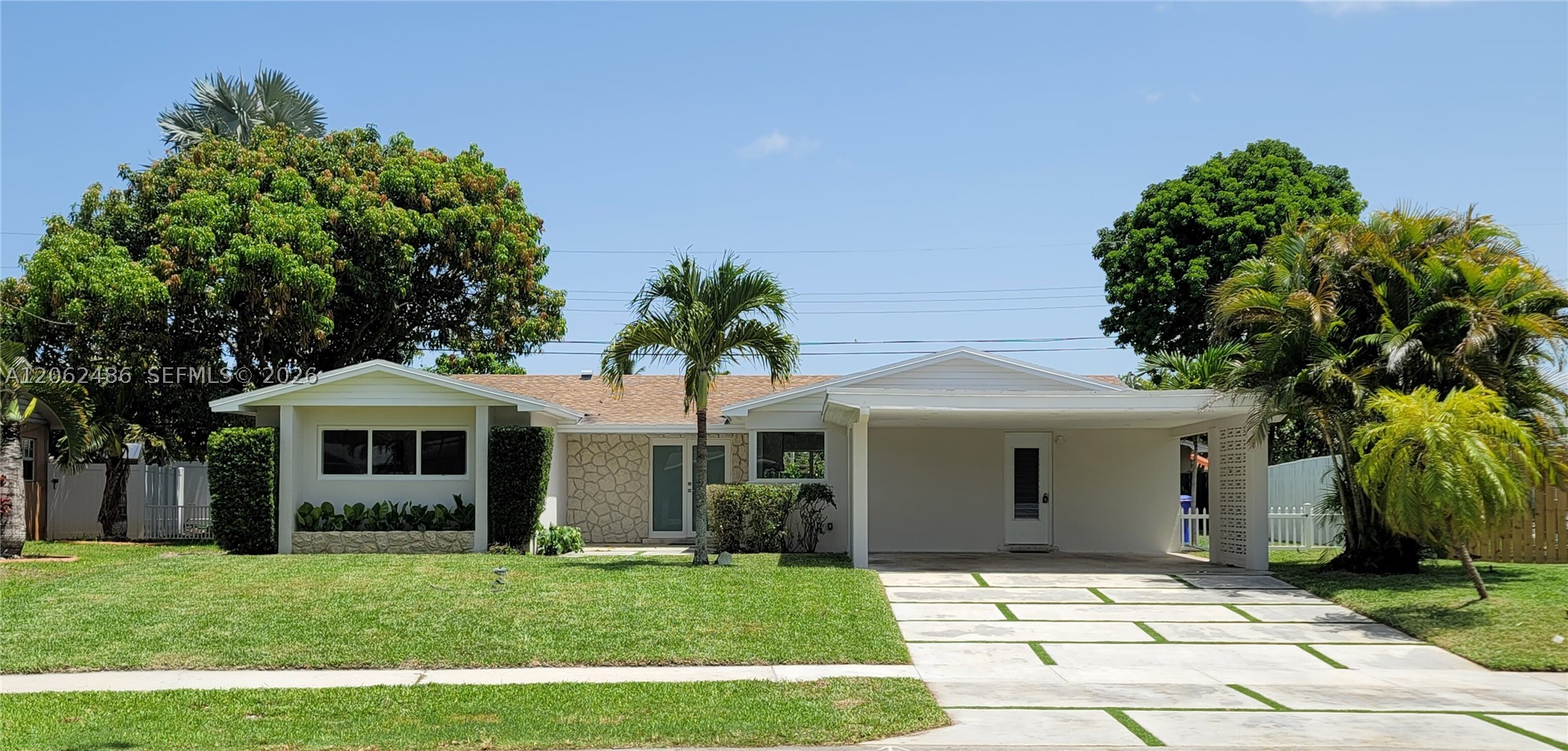Pembroke Pines photo 1