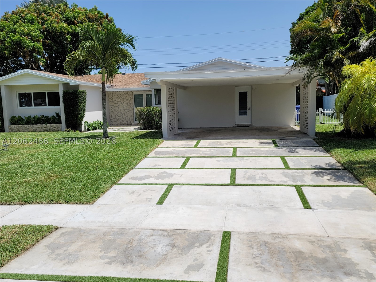 Pembroke Pines photo 2