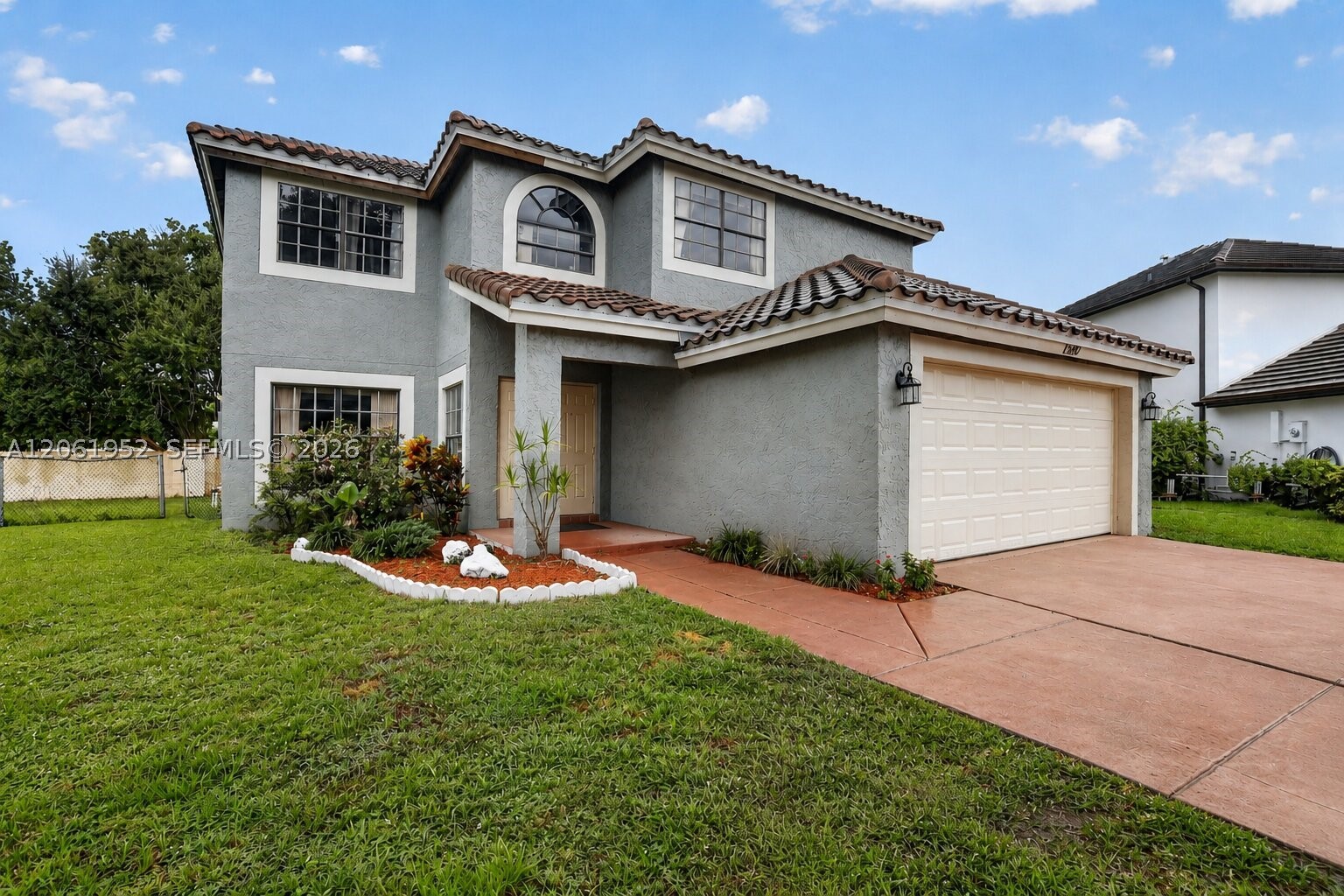 Pembroke Pines photo 1