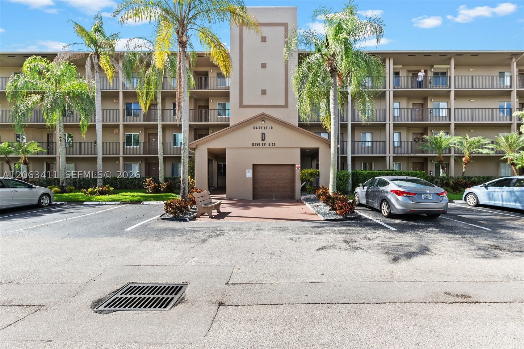 Pembroke Pines photo 1