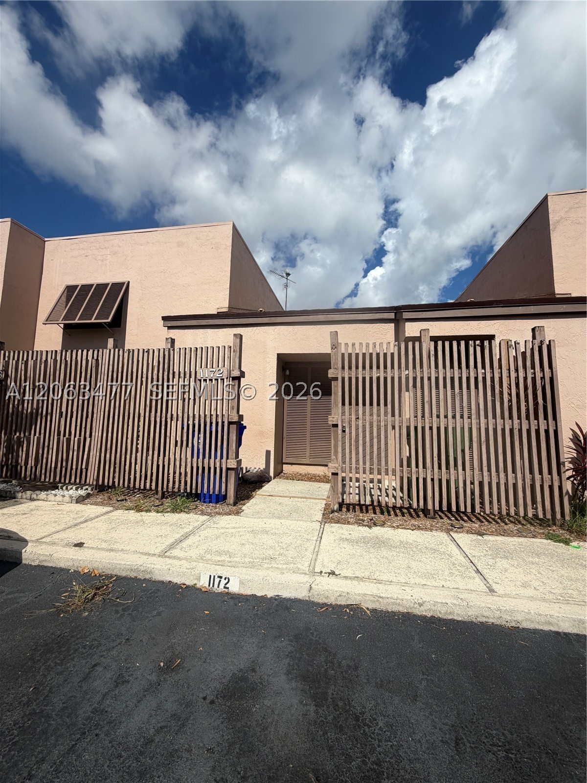 Pembroke Pines photo 2
