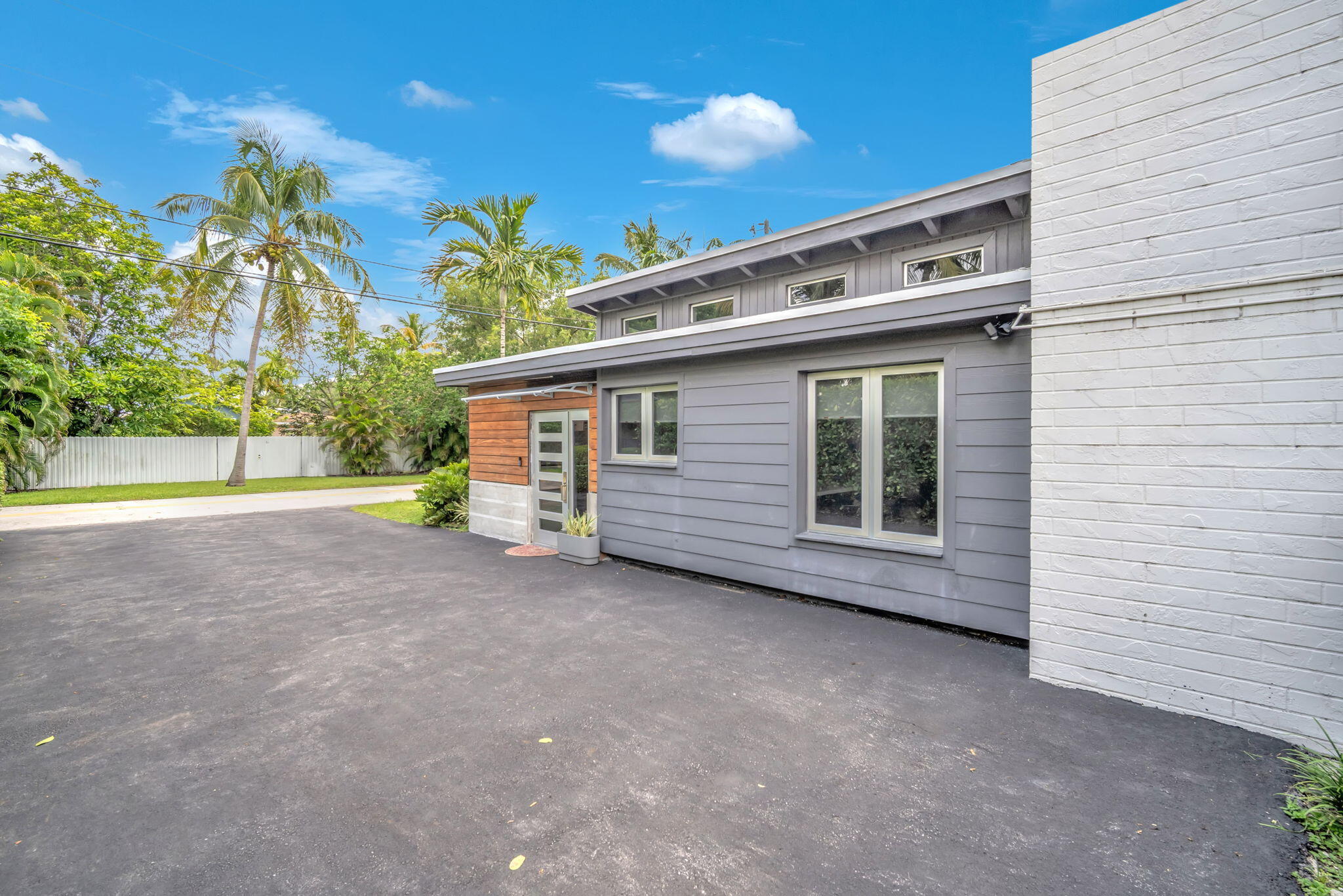 South Miami photo 4