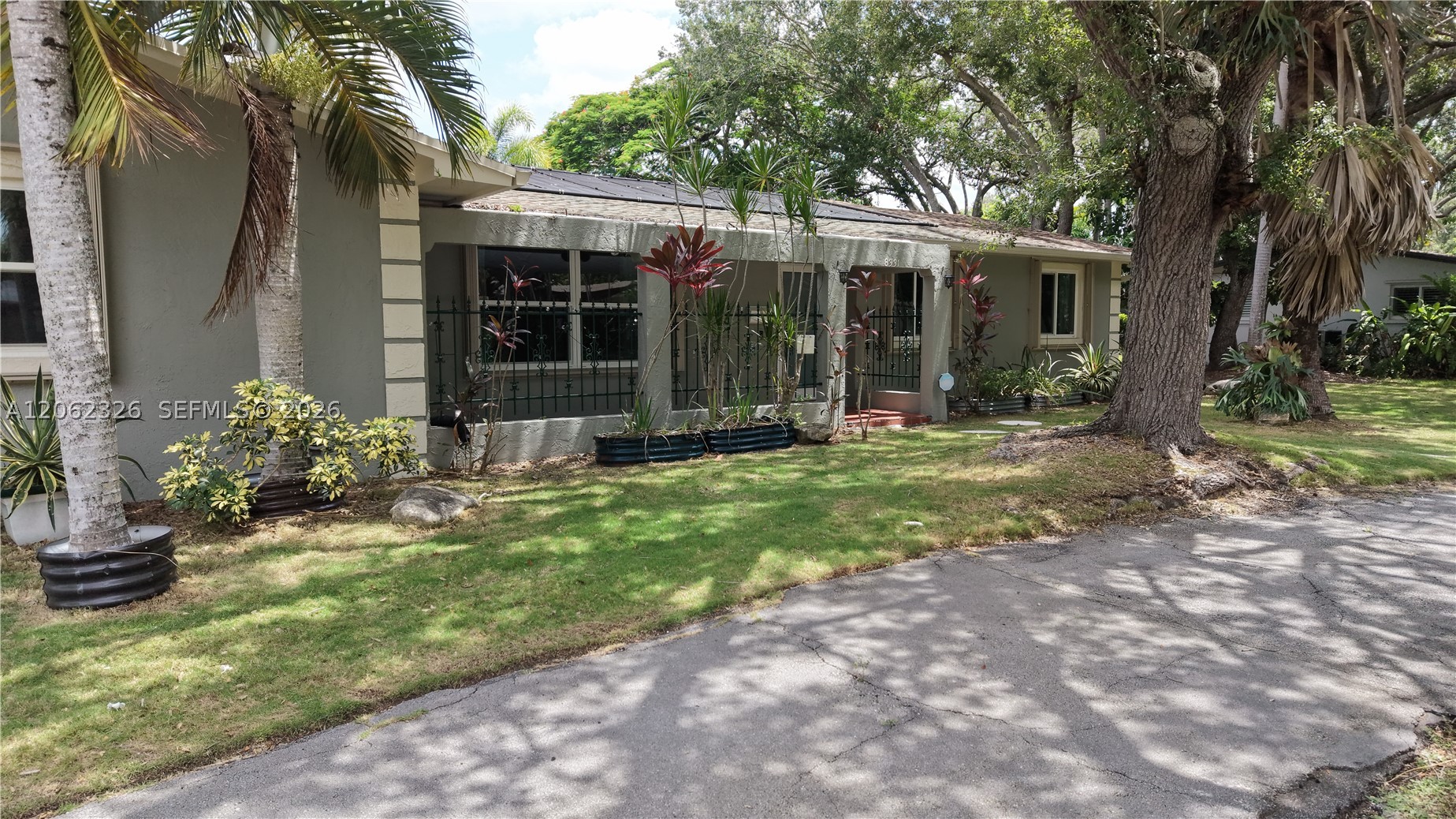 Palmetto Bay photo 1