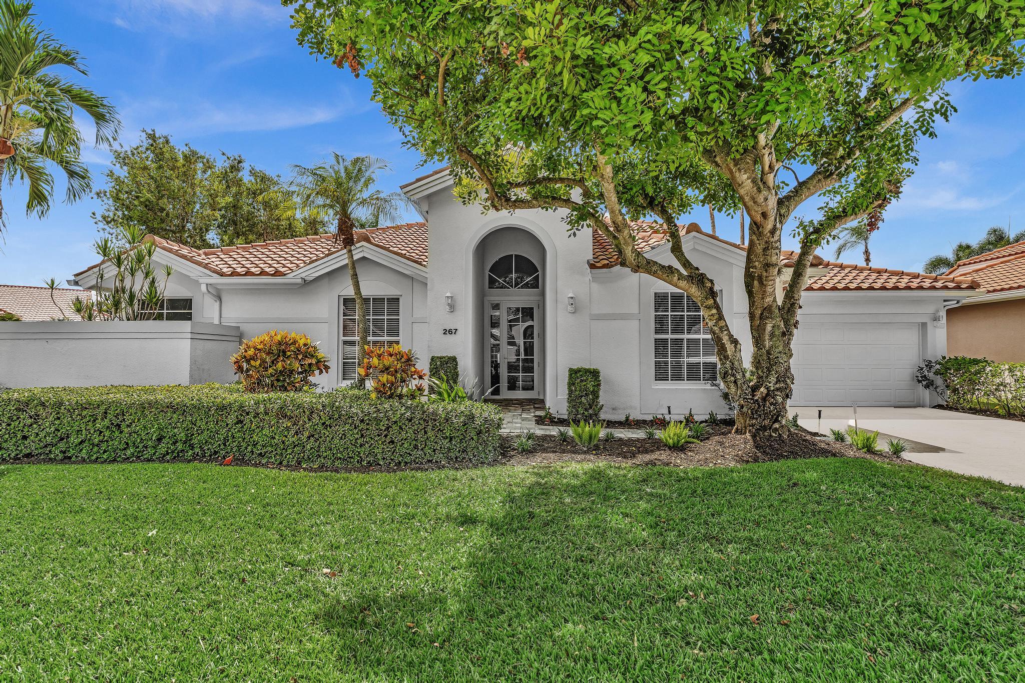 Palm Beach Gardens photo 1