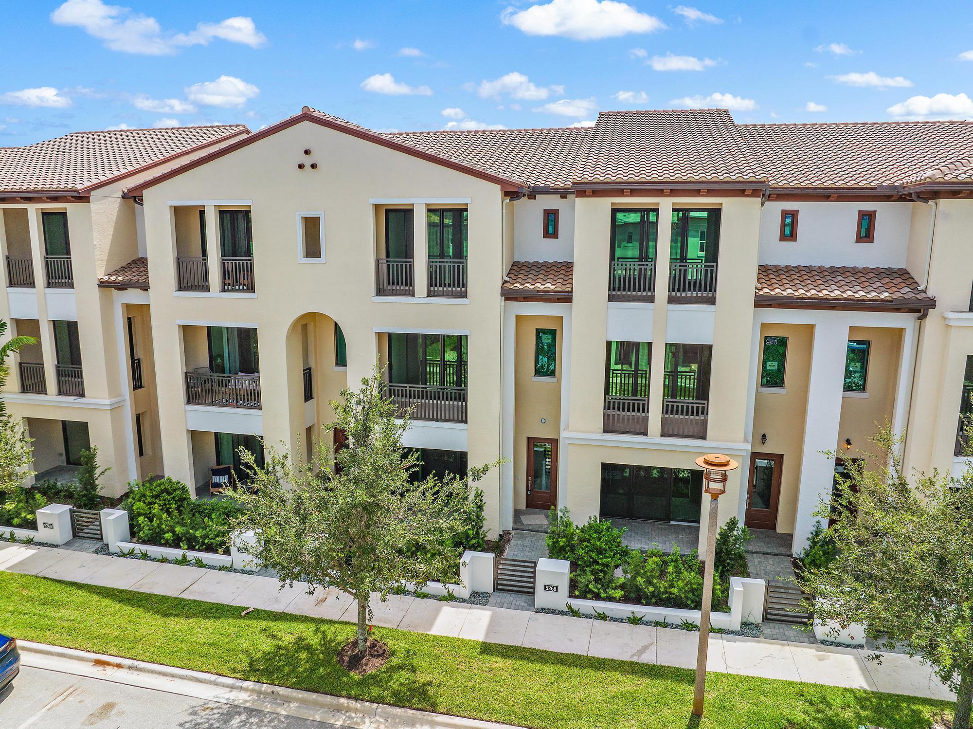 Palm Beach Gardens photo 3