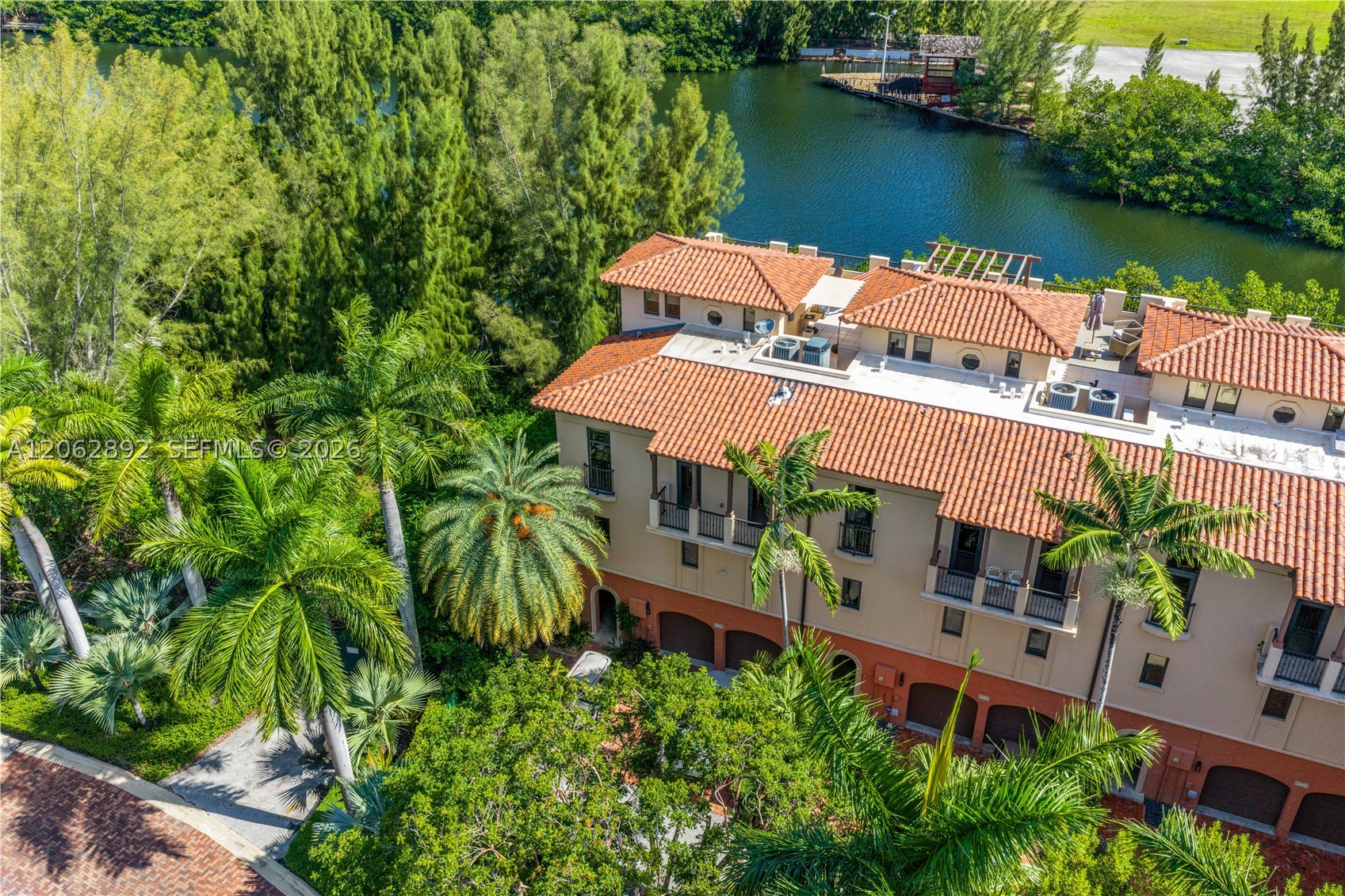 Palmetto Bay photo 4