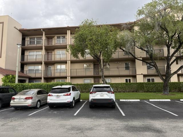 Pembroke Pines photo 1
