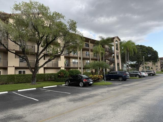 Pembroke Pines photo 2