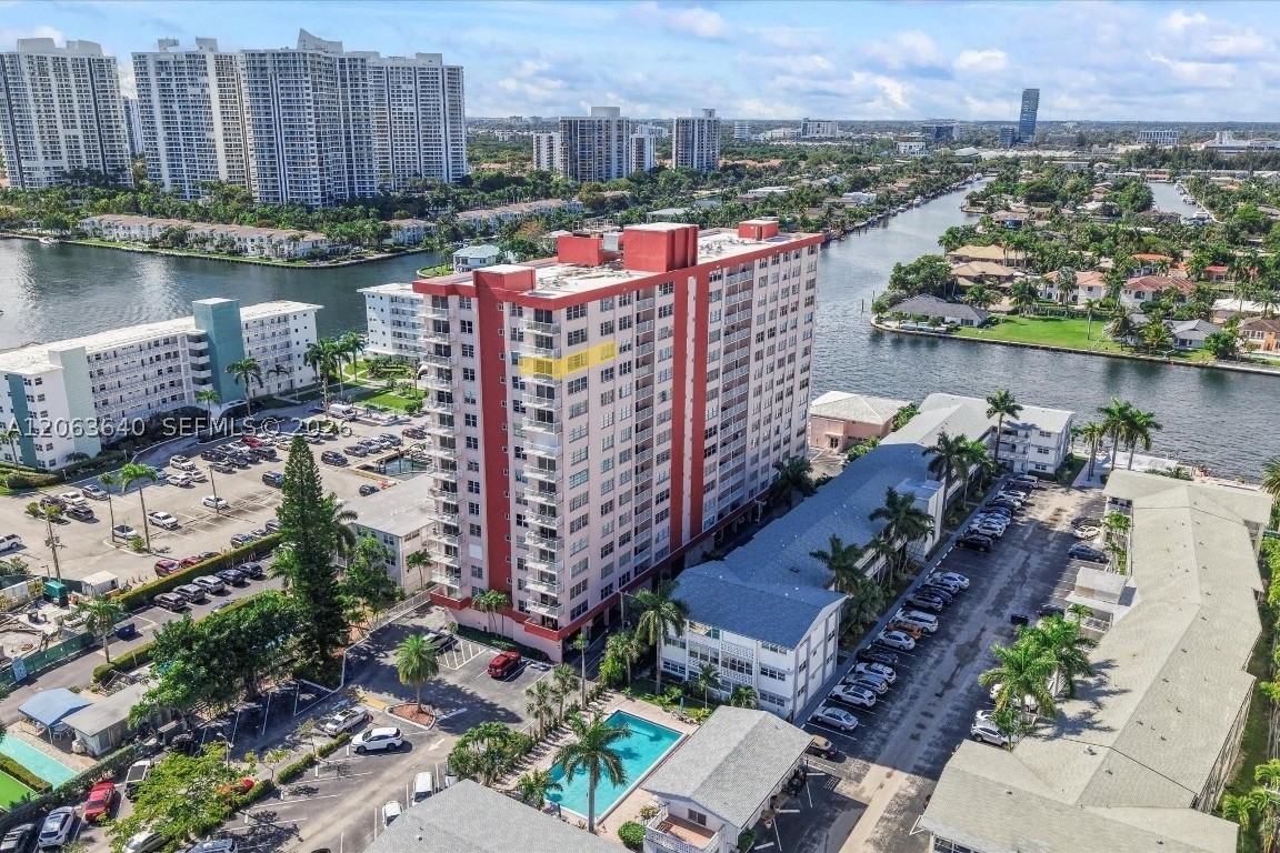 Hallandale Beach photo 1