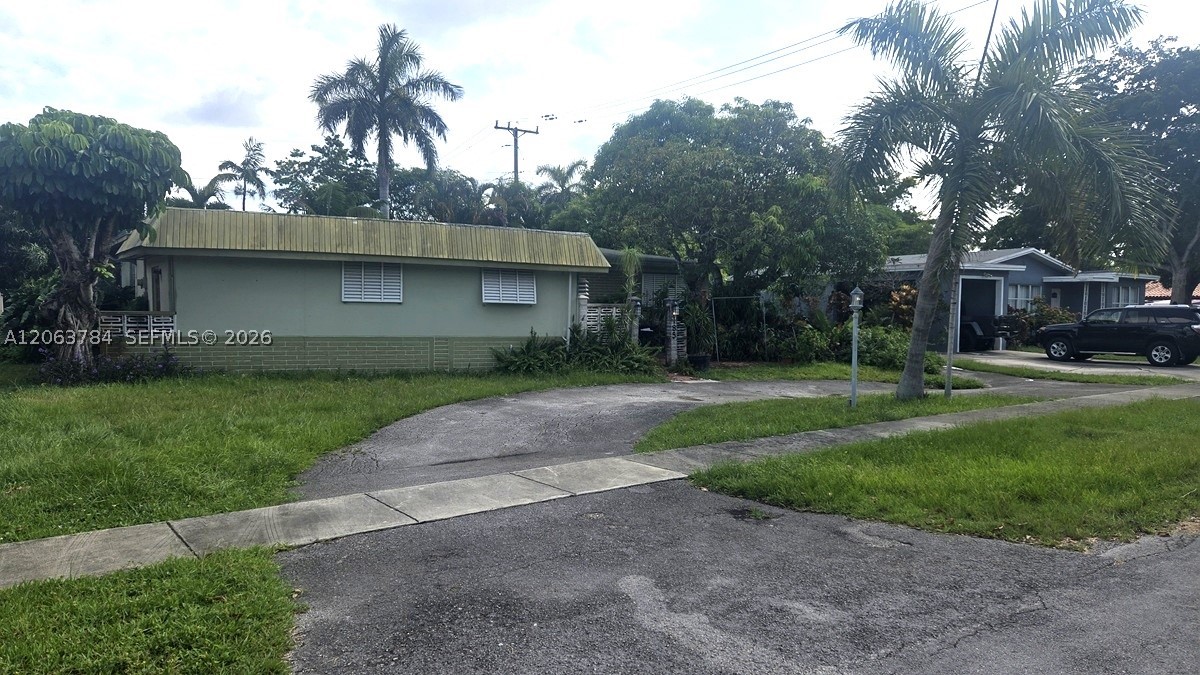 North Miami photo 2