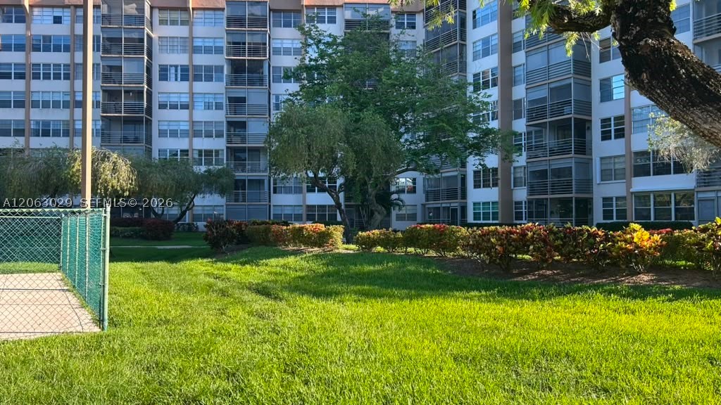Pembroke Pines photo 2