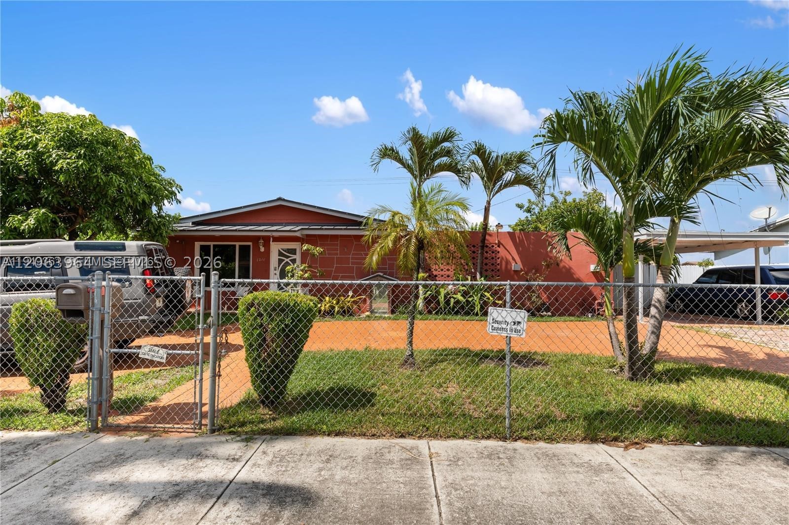 Miami Gardens photo 2