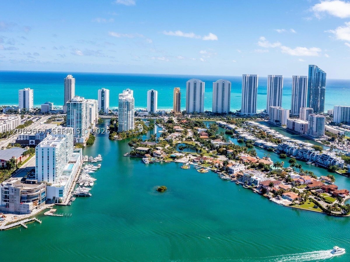Sunny Isles Beach photo 2