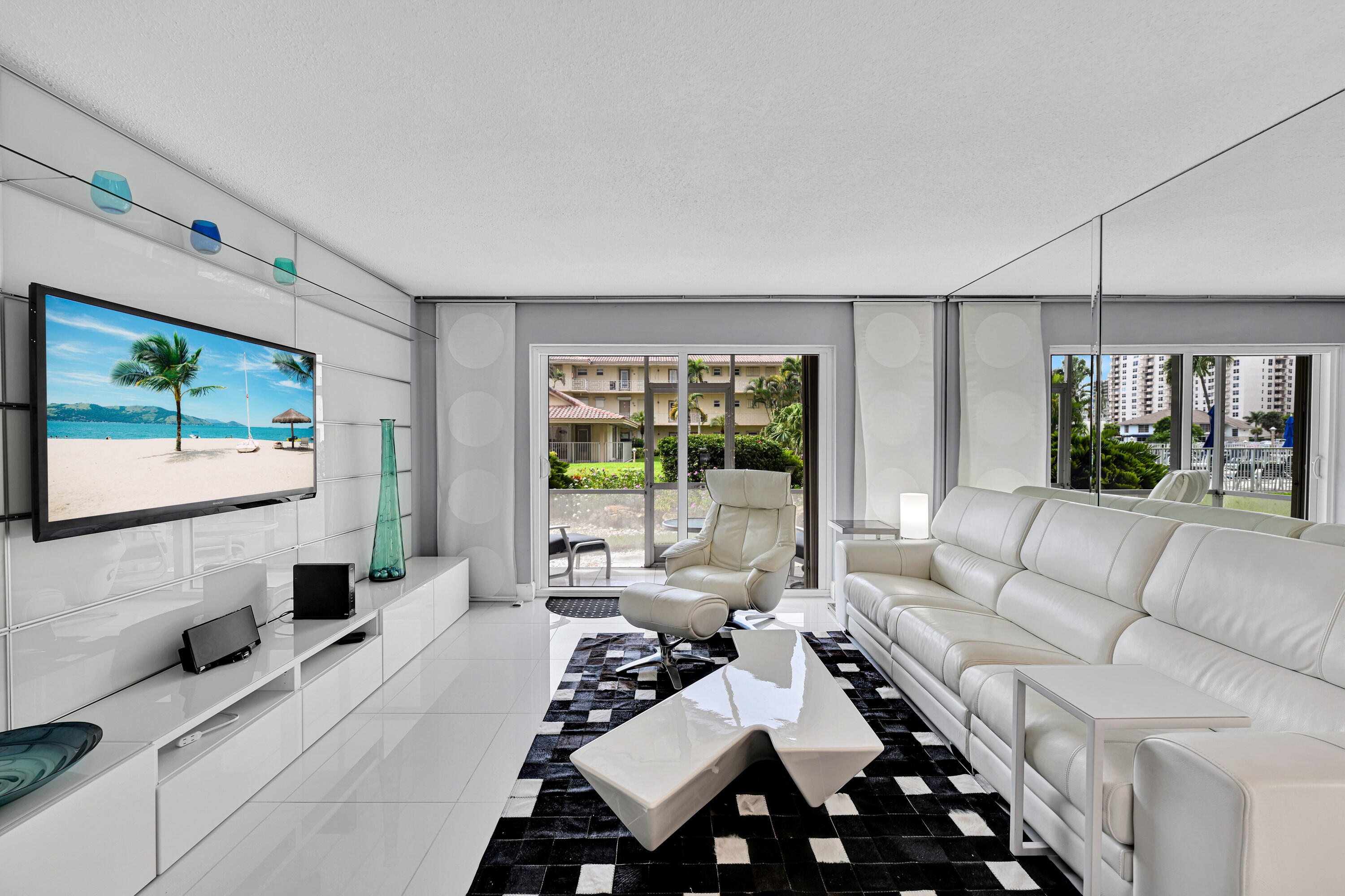 Hallandale Beach photo 1