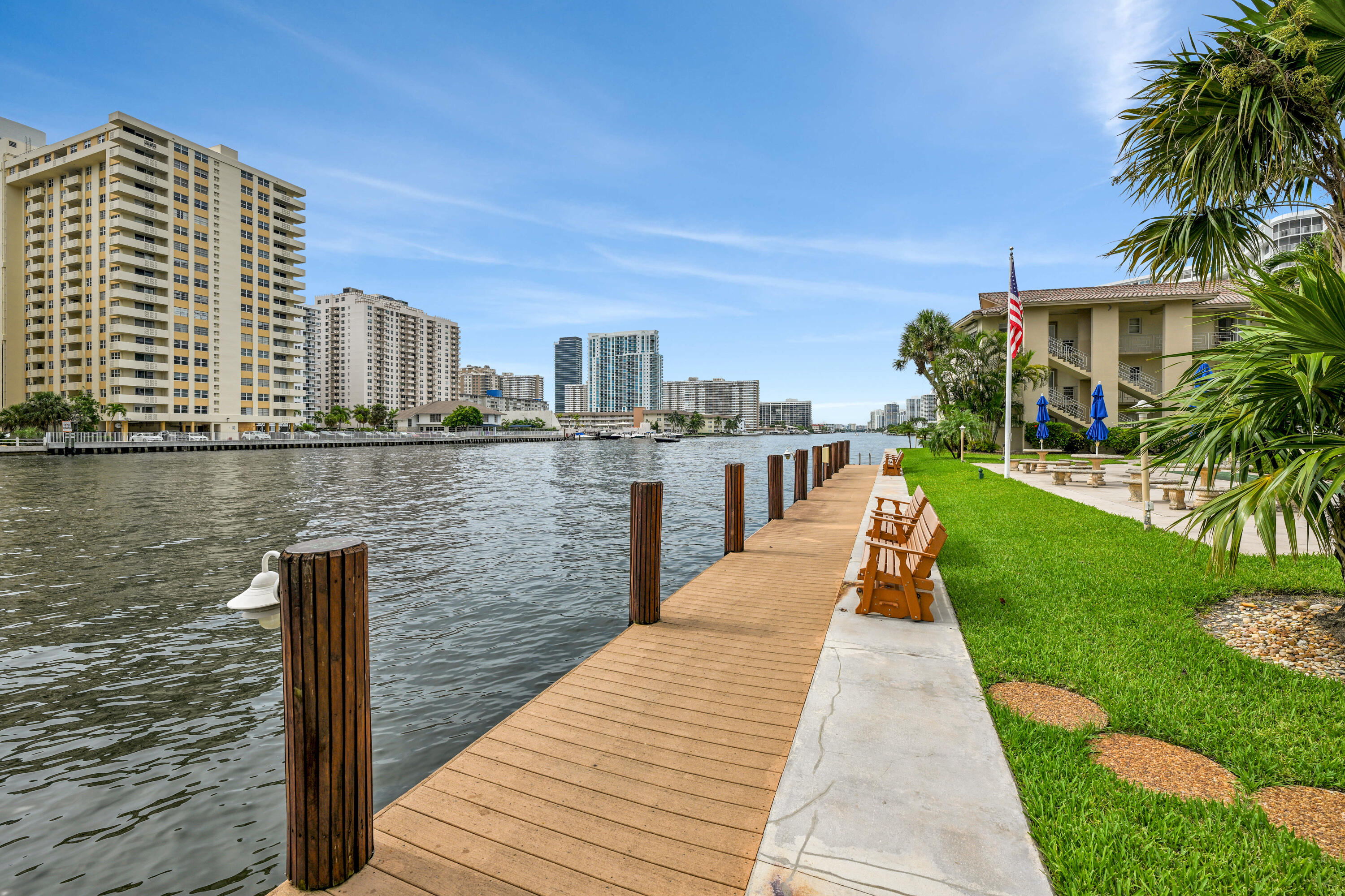 Hallandale Beach photo 2