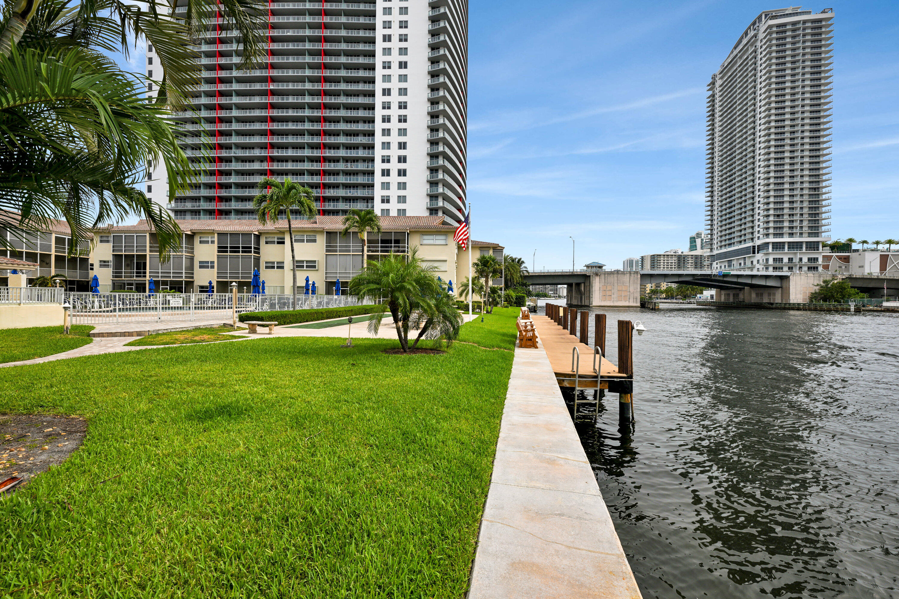 Hallandale Beach photo 3