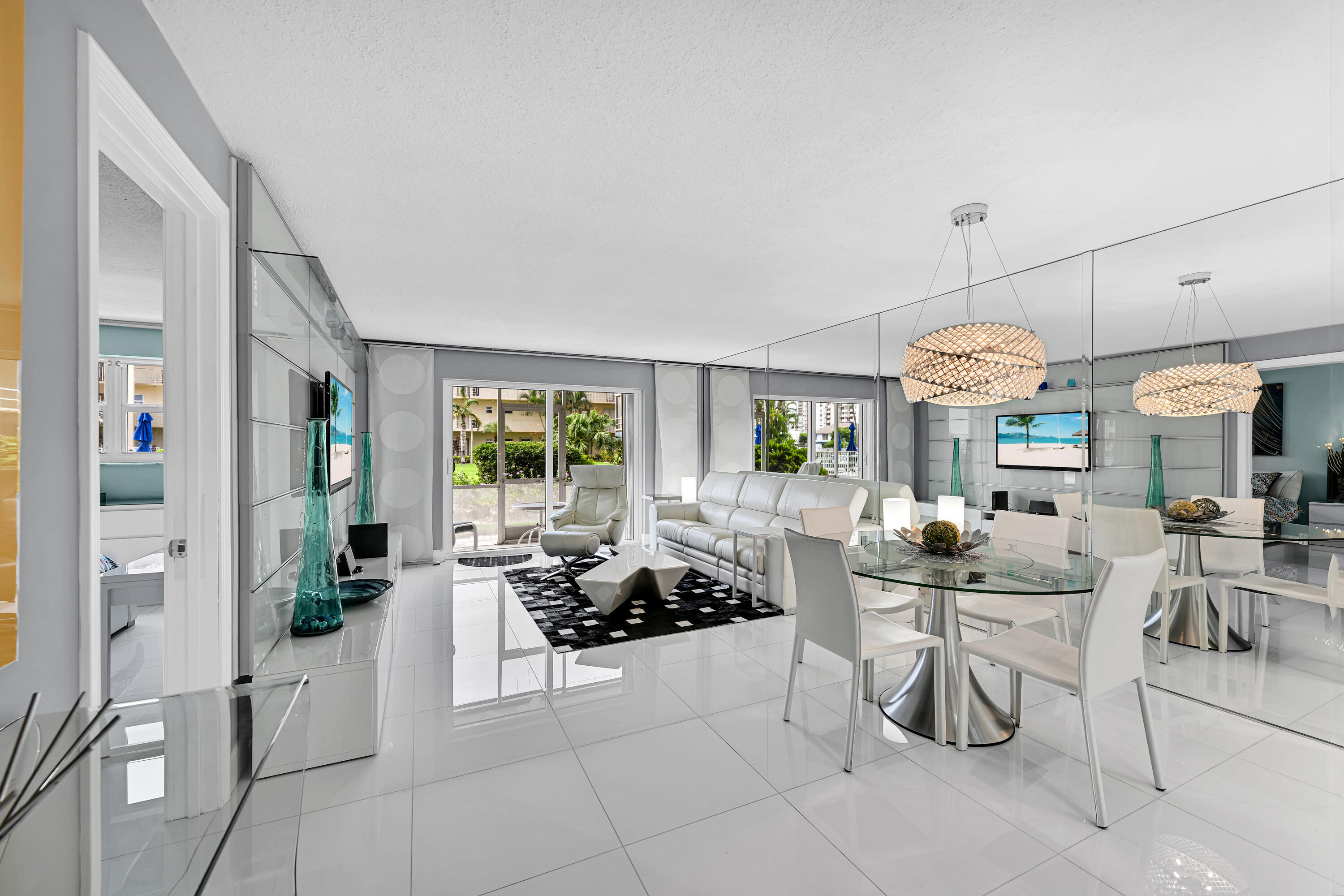 Hallandale Beach photo 4