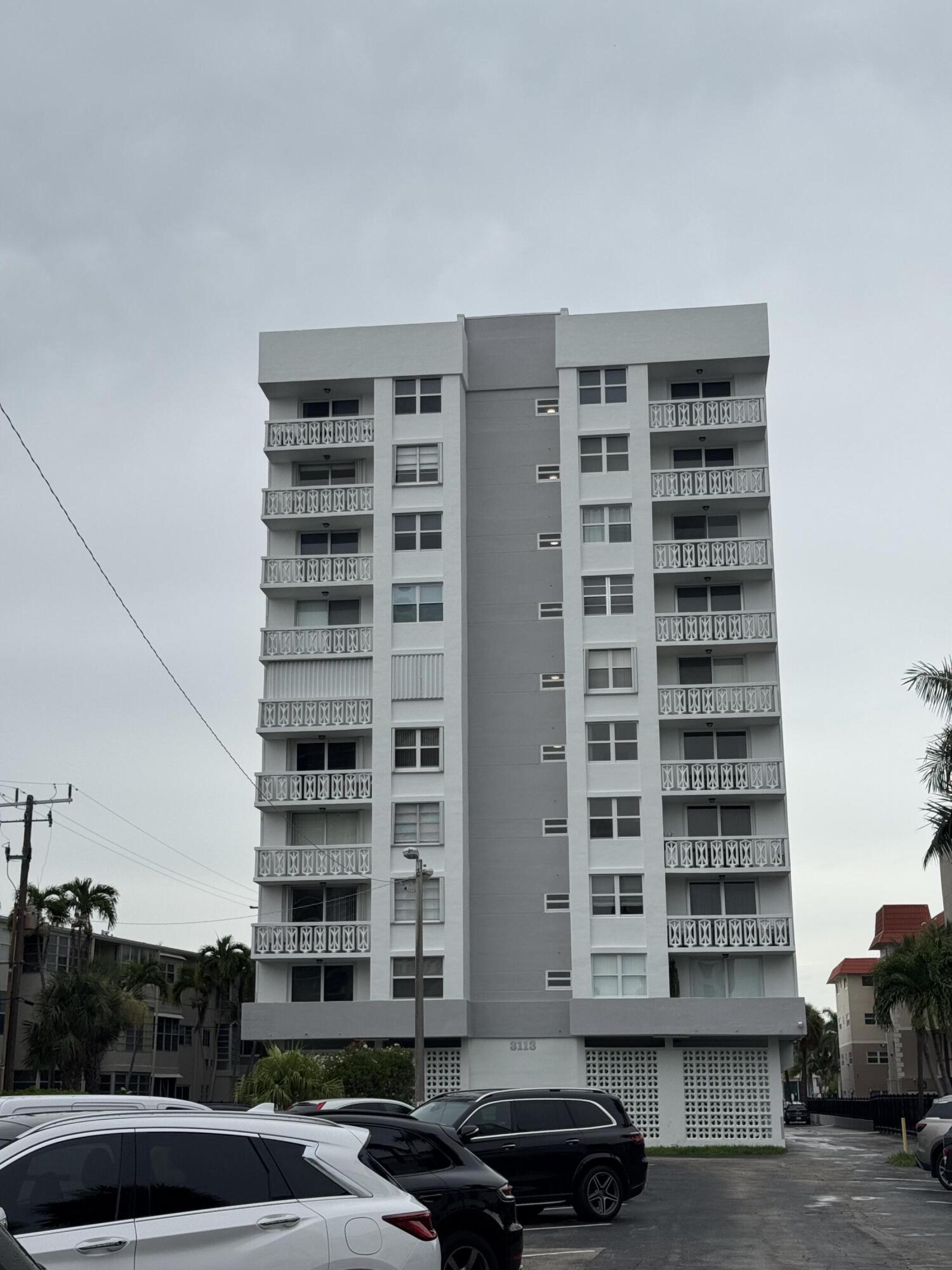 Hallandale Beach photo 1