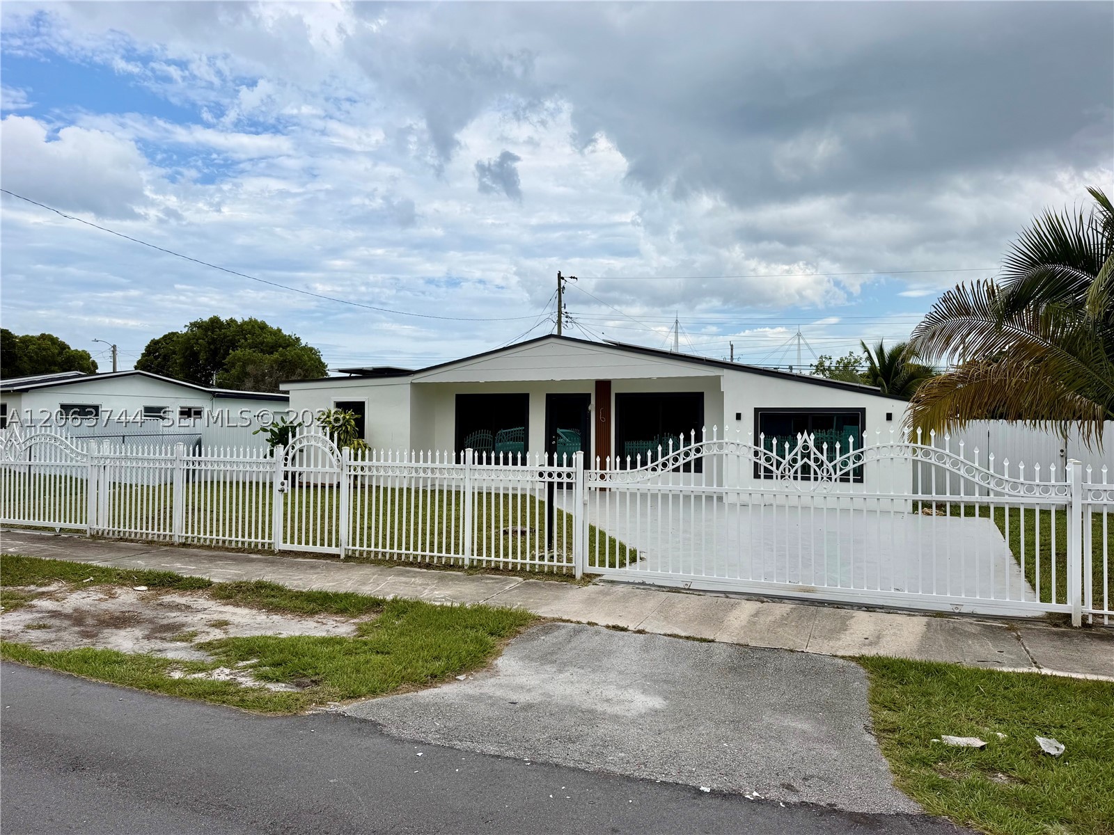 Miami Gardens photo 2