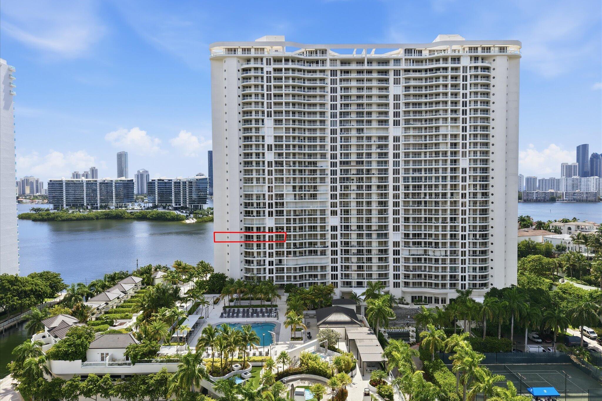 Aventura photo 2