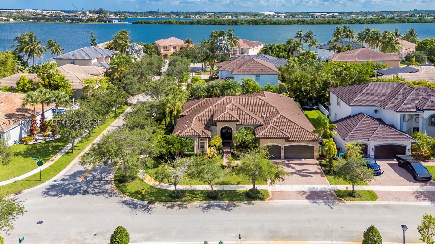 Miramar photo 4