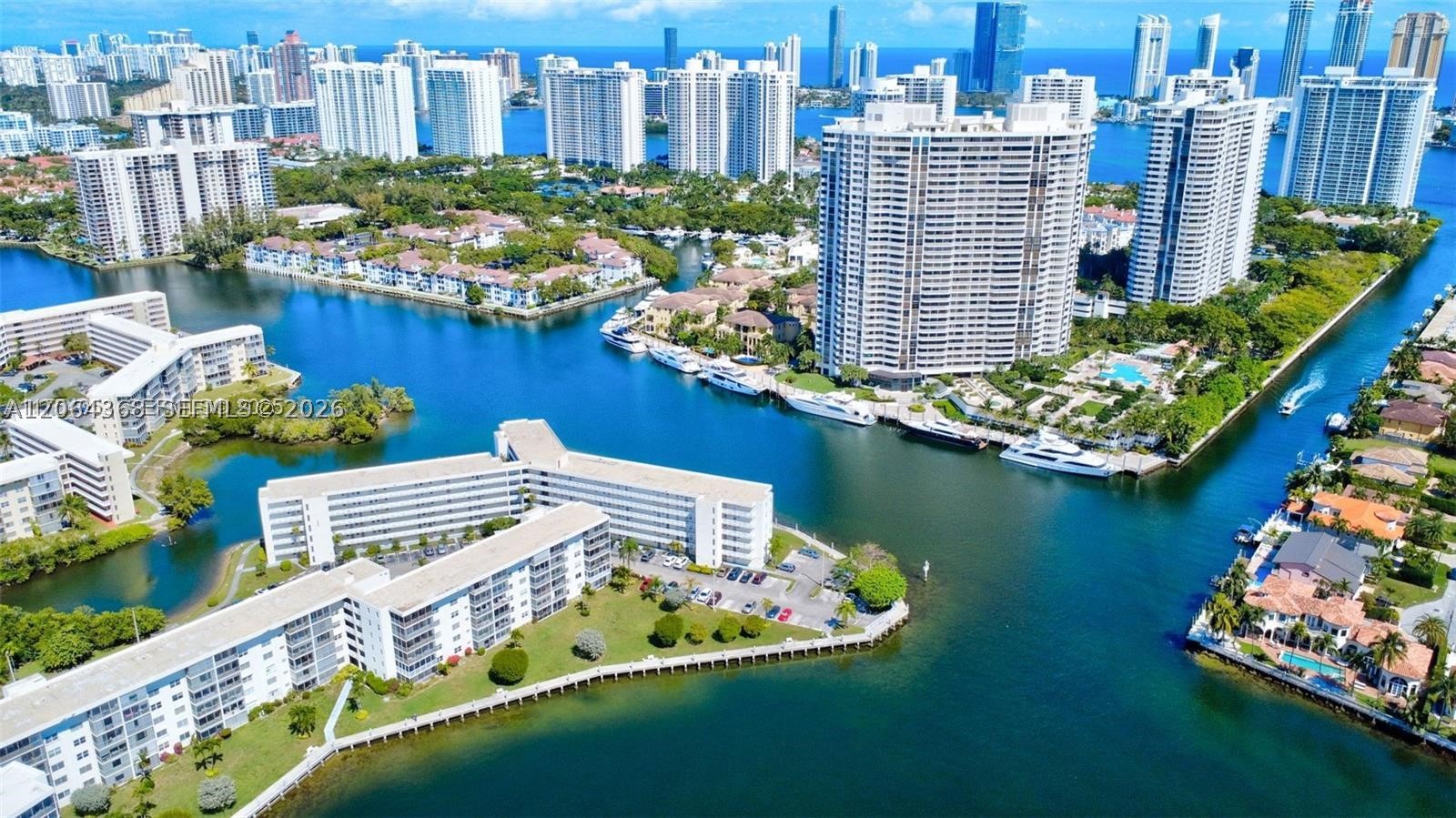 Aventura photo 1
