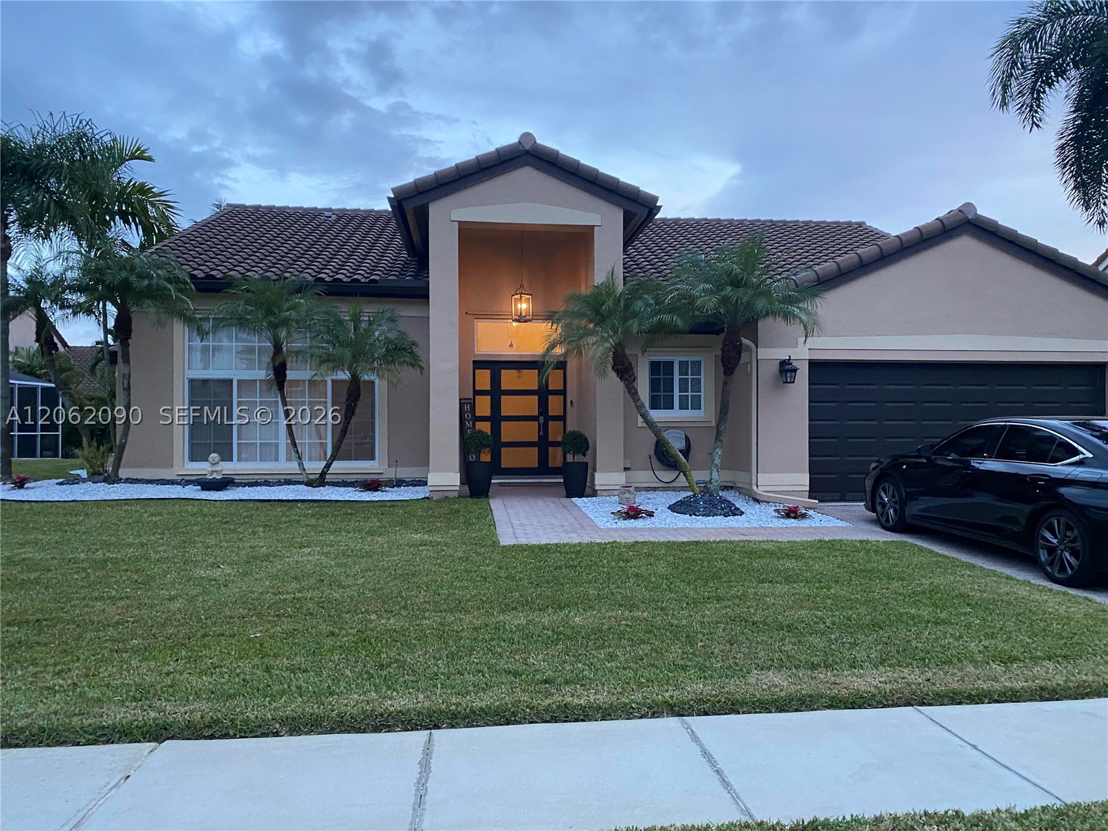 Pembroke Pines photo 1