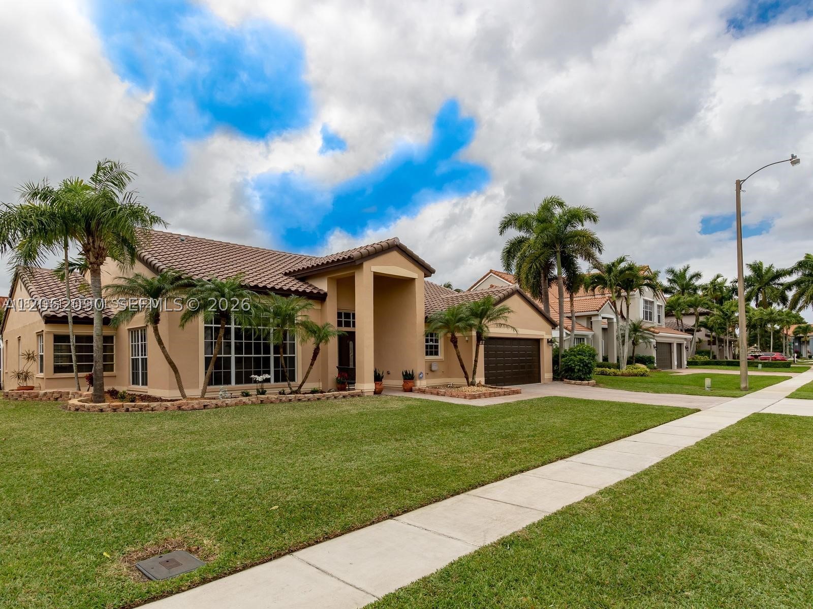 Pembroke Pines photo 2