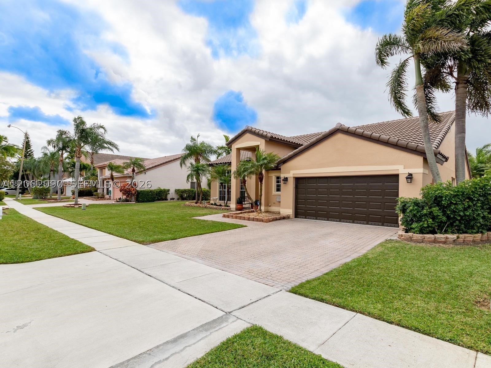 Pembroke Pines photo 3
