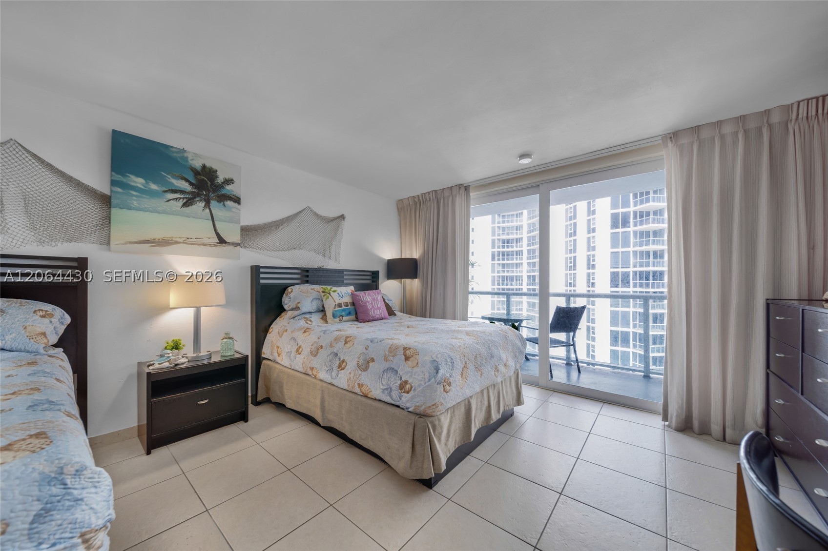Sunny Isles Beach photo 2