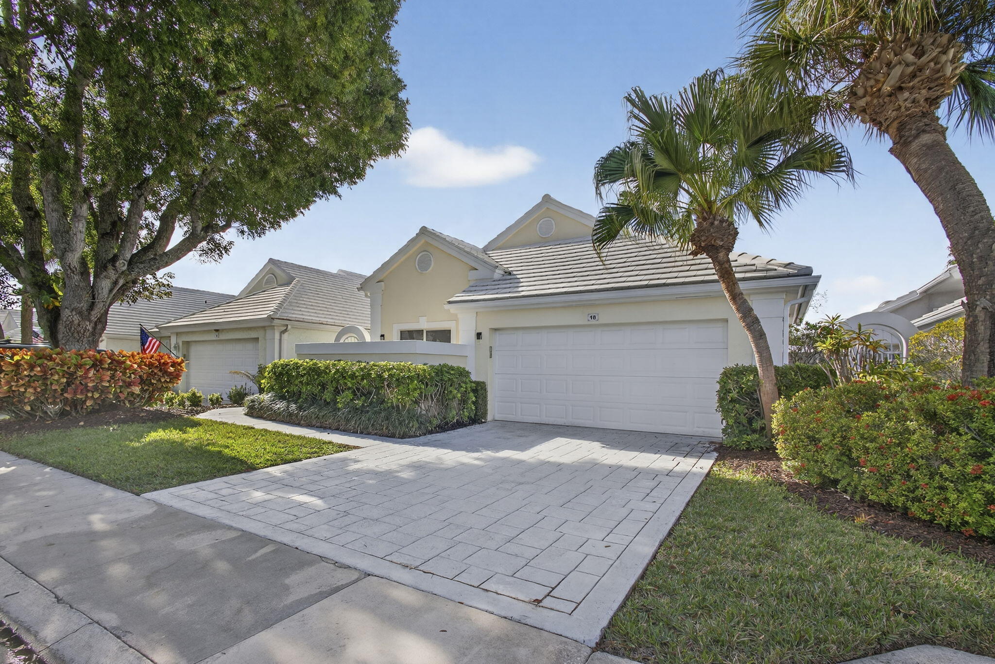 Palm Beach Gardens photo 2