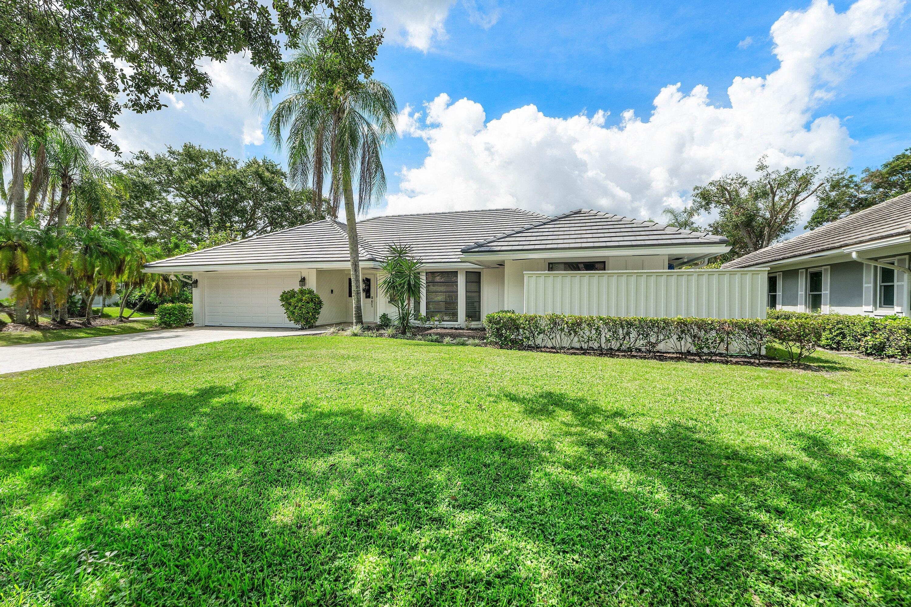 Palm Beach Gardens photo 2