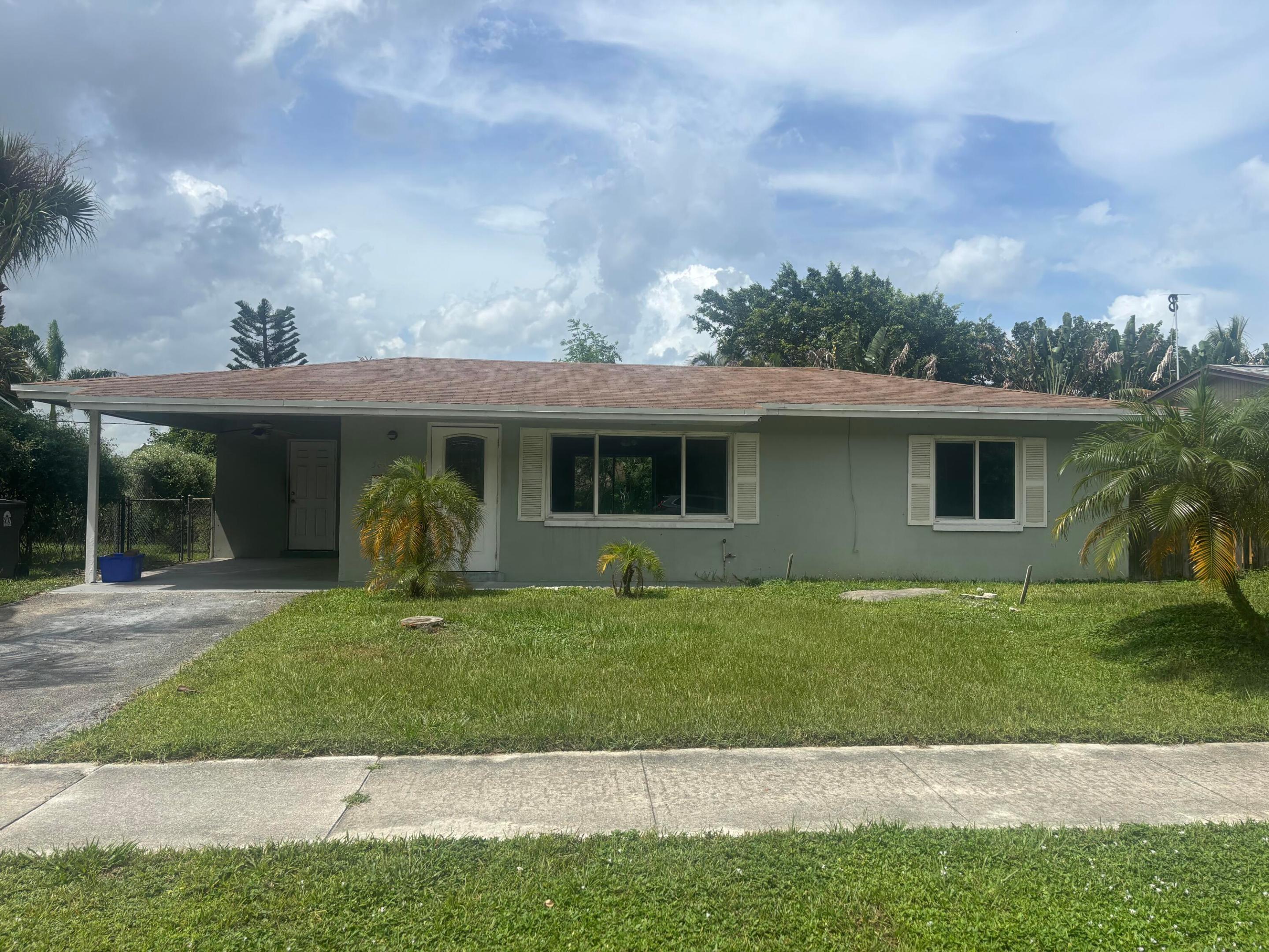 Palm Beach Gardens photo 1