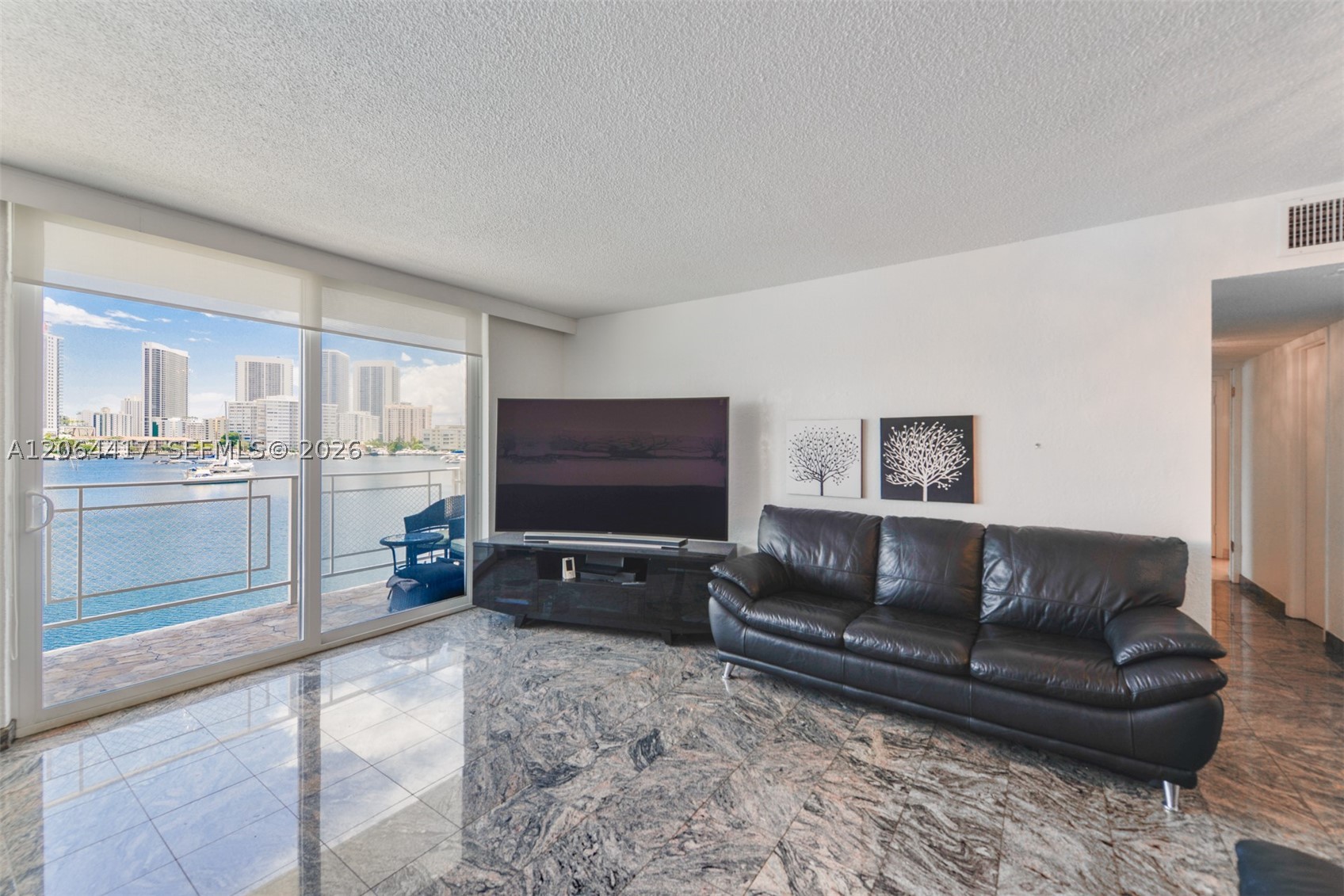 Hallandale Beach photo 4