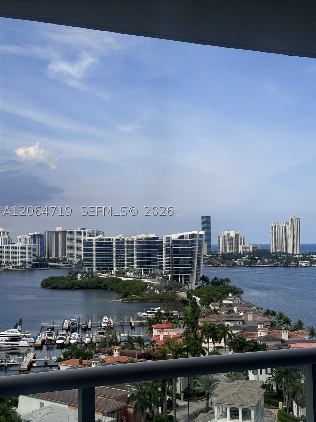 Aventura photo 2