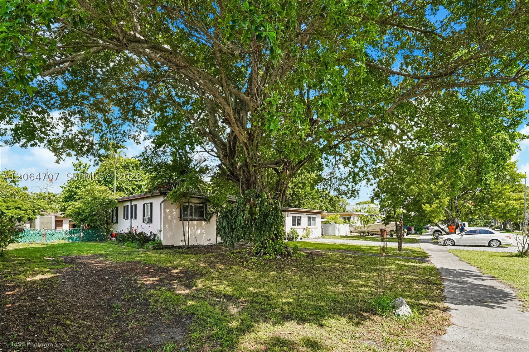 Hialeah photo 5