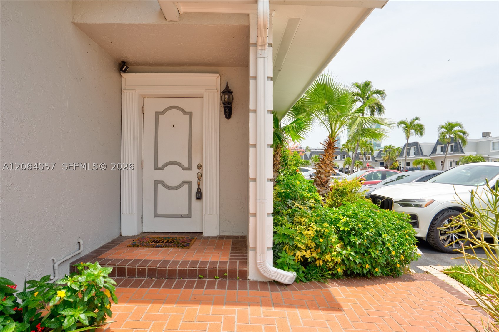 Hallandale Beach photo 2