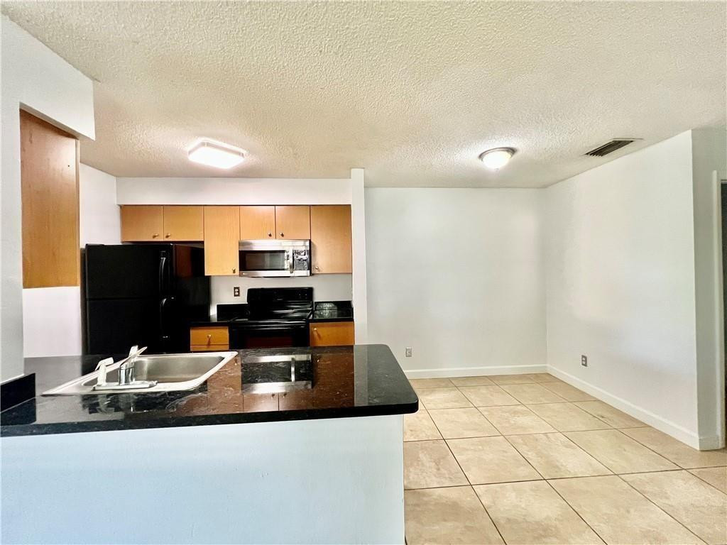 Pembroke Pines photo 2