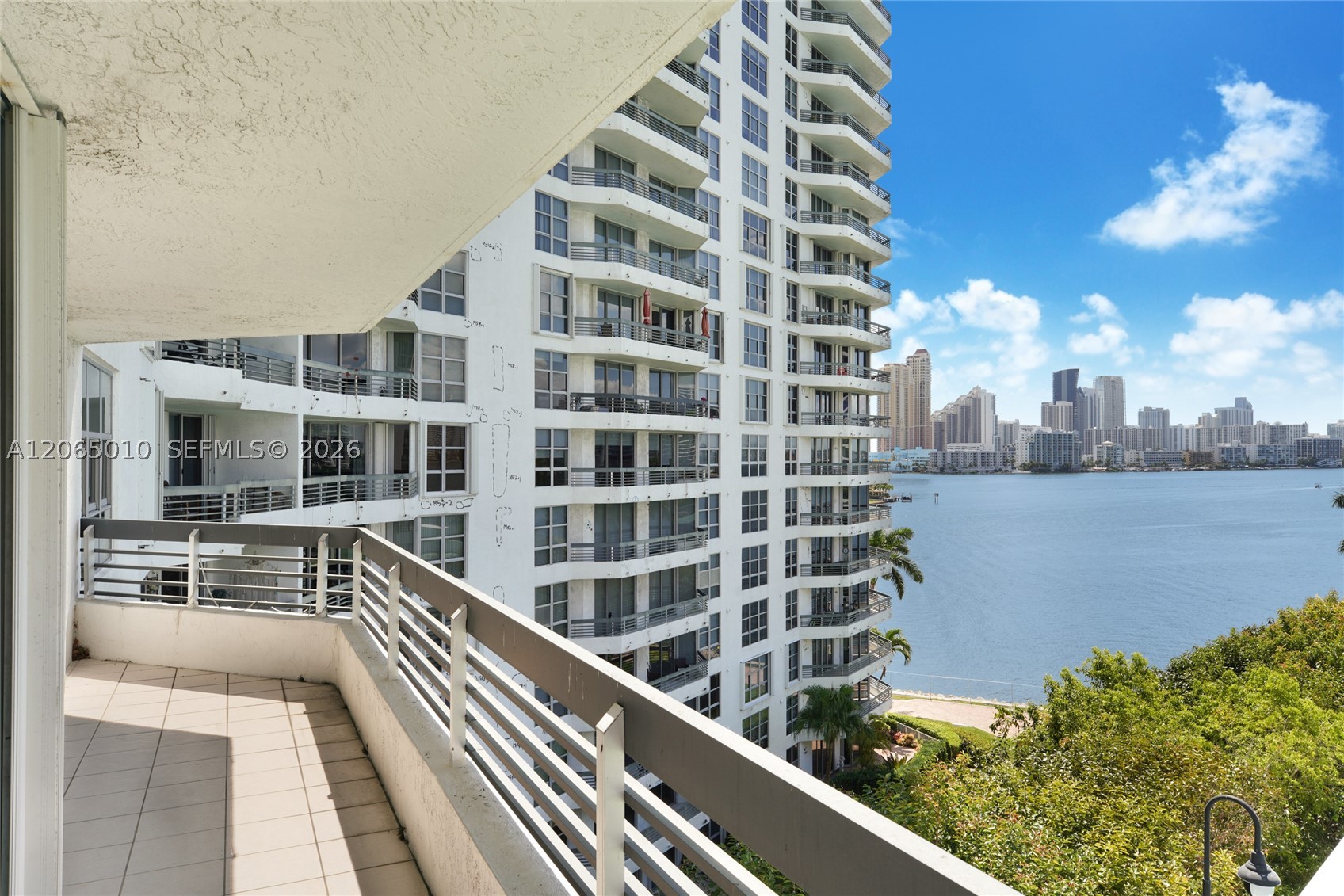 Aventura photo 4
