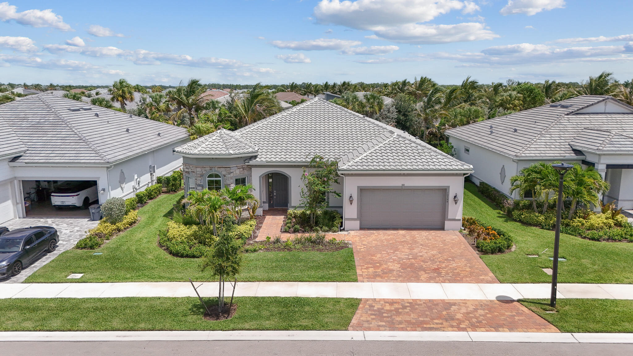 Palm Beach Gardens photo 1