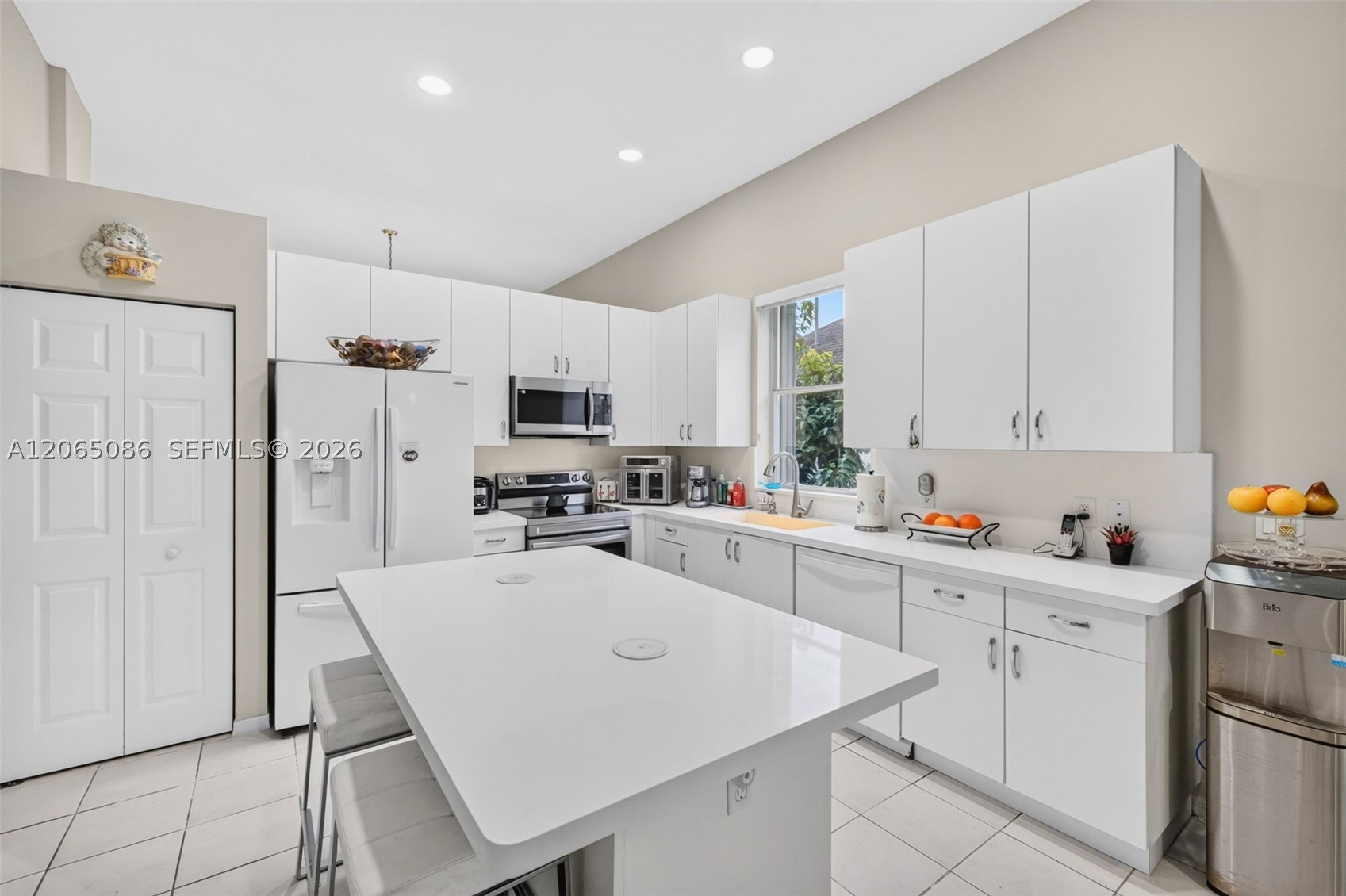 Pembroke Pines photo 5