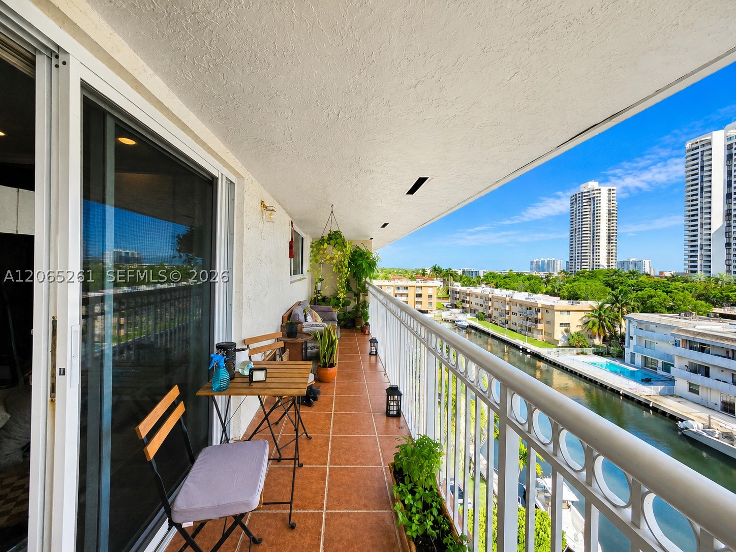 North Miami Beach photo 2