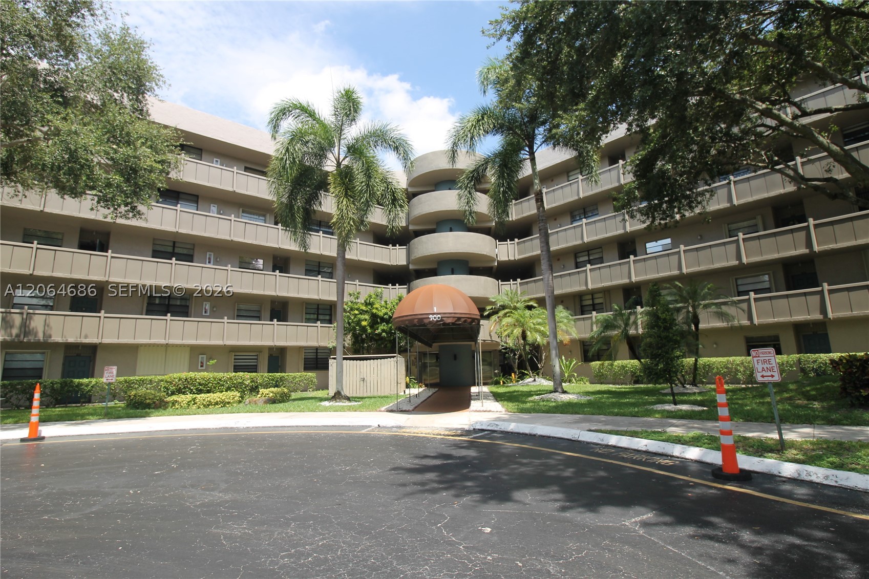 Pembroke Pines photo 1