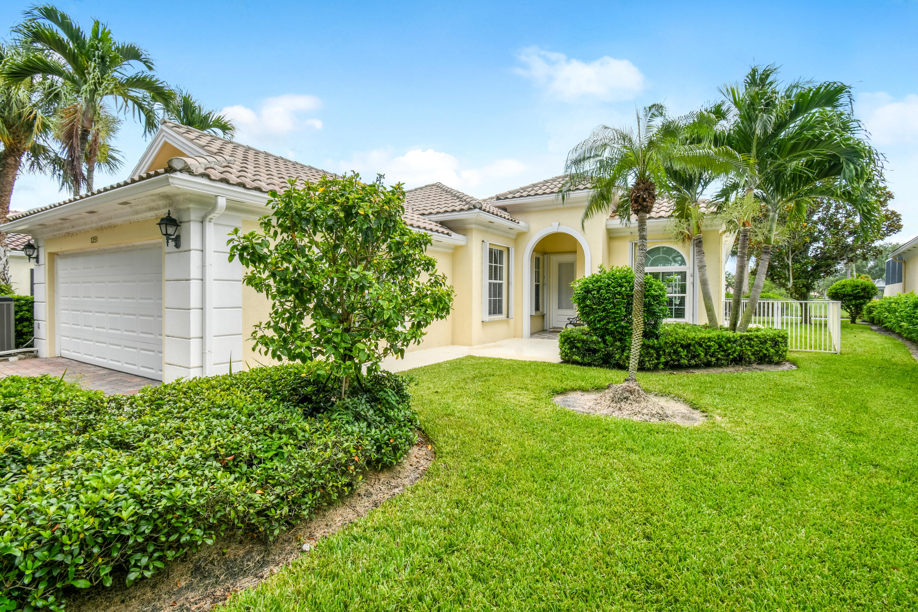 Palm Beach Gardens photo 1