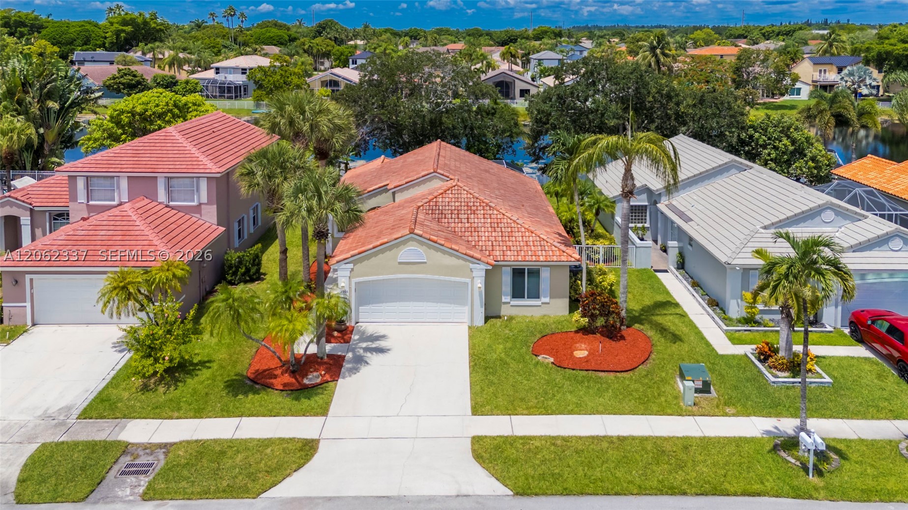 Pembroke Pines photo 1