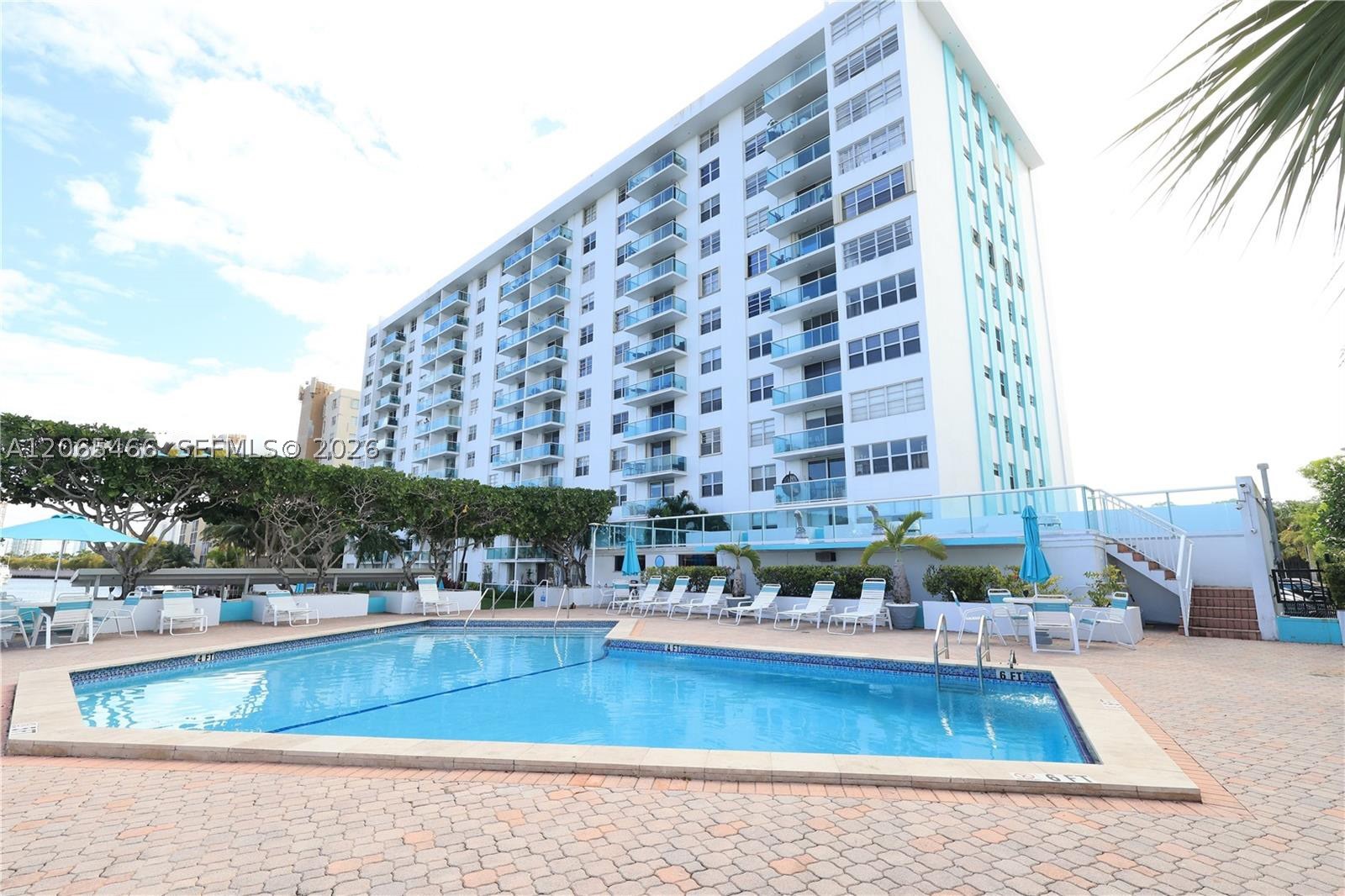 North Miami Beach photo 1