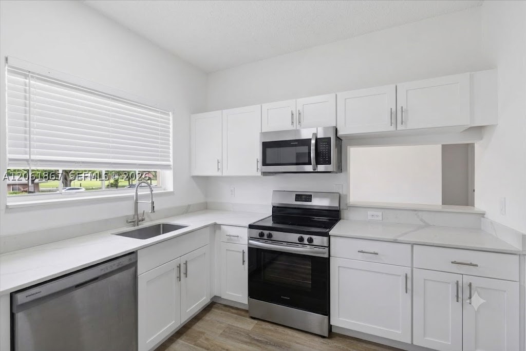 Pembroke Pines photo 2
